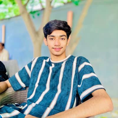 moeez